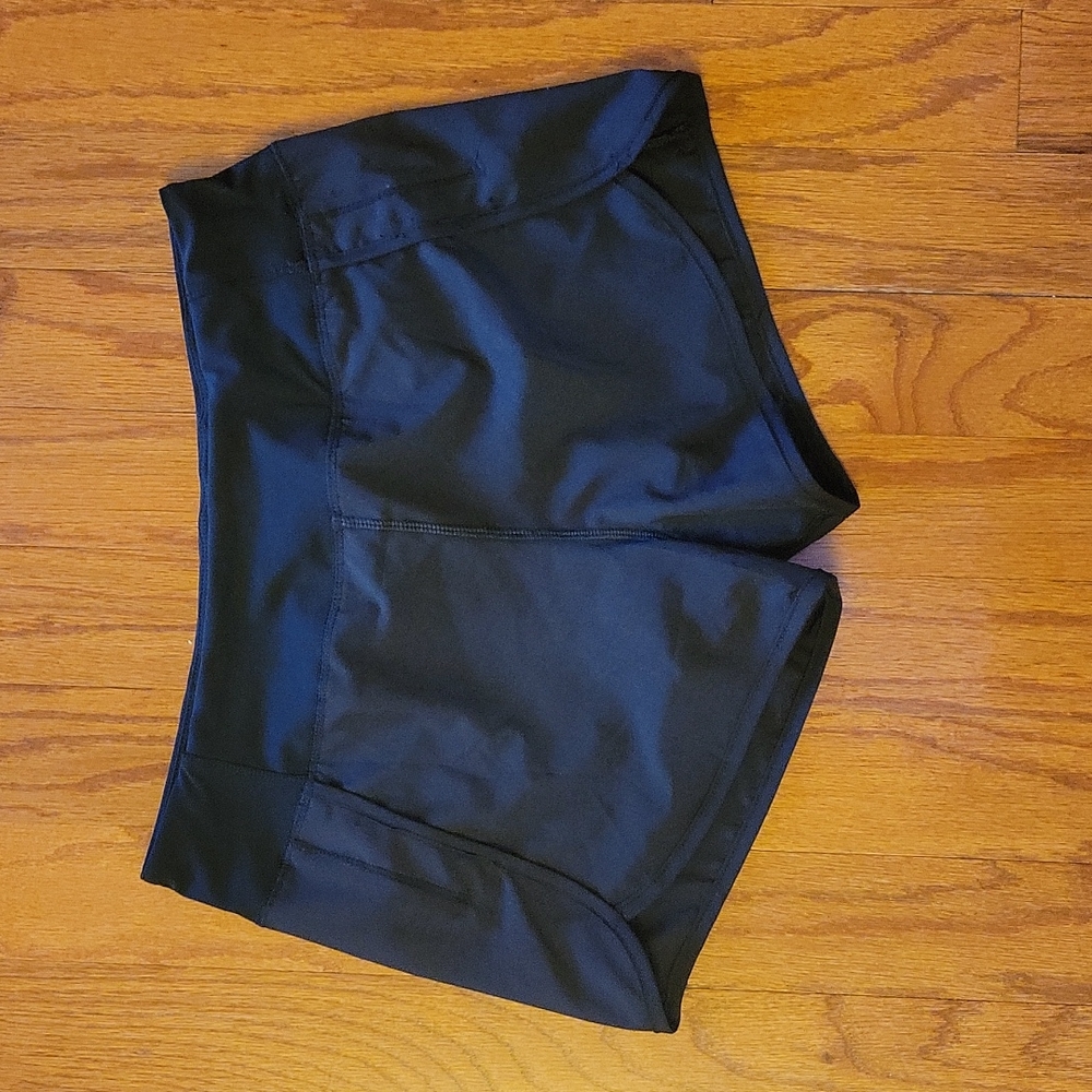 Unbranded active shorts Size LG